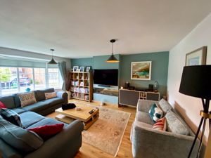 Lounge- click for photo gallery